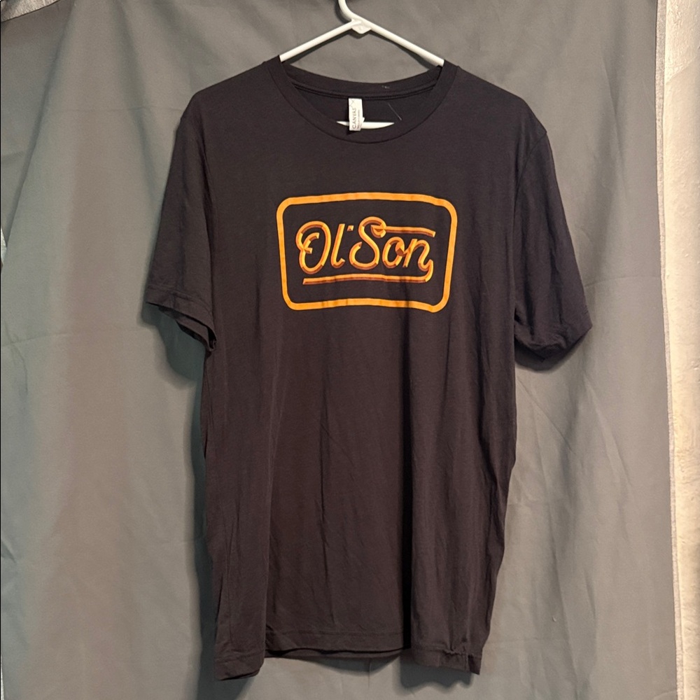 Belle Canvas Men's Gray ShortSleeve Tee with Orange Logo